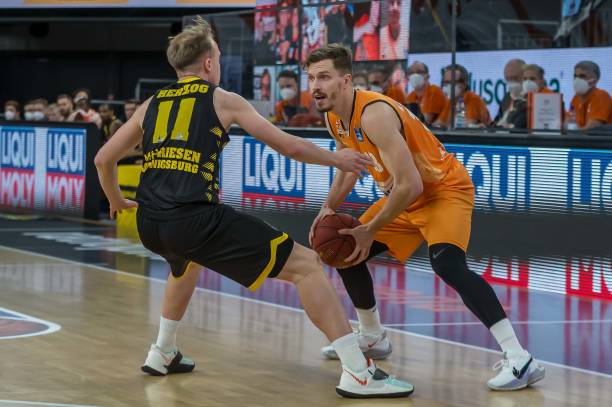 武磊和阿兰 武磊和阿兰