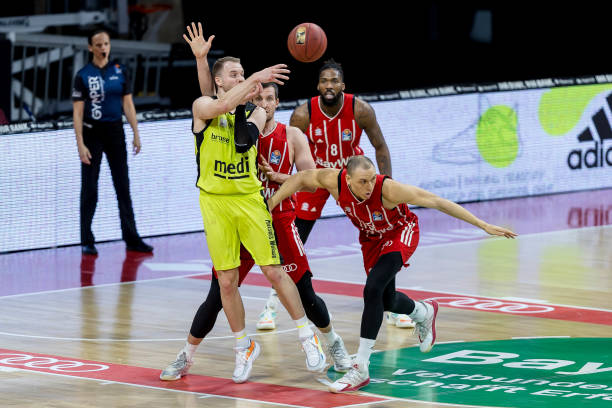 完成了首次 完成了首次